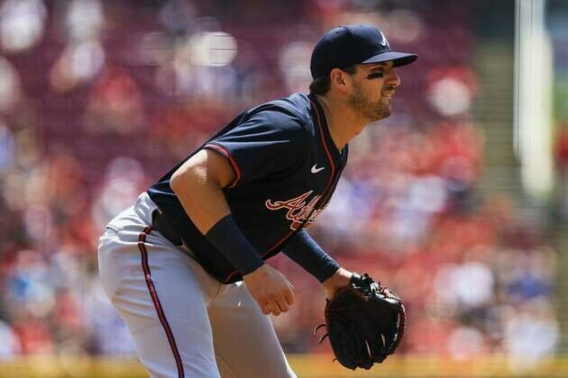 Braves 3B Austin Riley returns to IL with ab strain