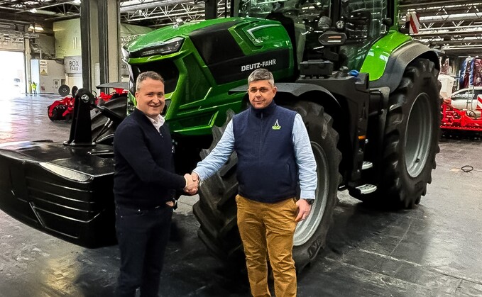Richard Evans of Battlefield Machinery and Tim Risdale of Deutz Fahr