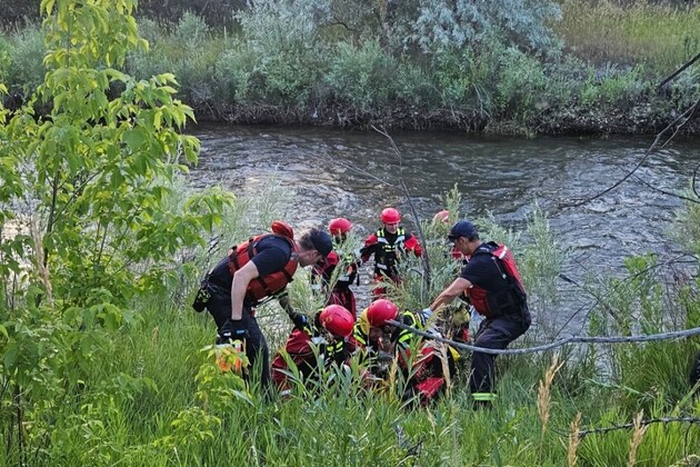 Arvada police found dead body along Clear Creek