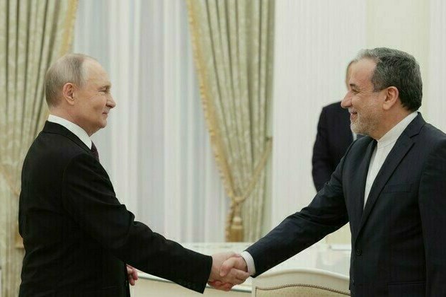 Top Iranian diplomat expects critical talks with Putin