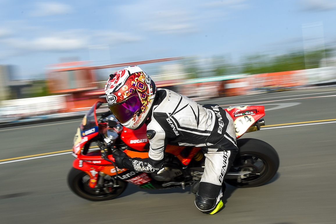 ChineseToday | A teenage racer's passion for motorsports