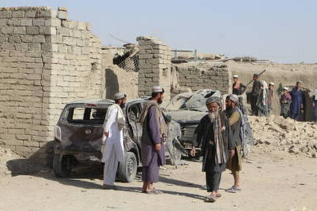 Pakistan and Afghanistan exchange heavy fire days after truce - Reuters