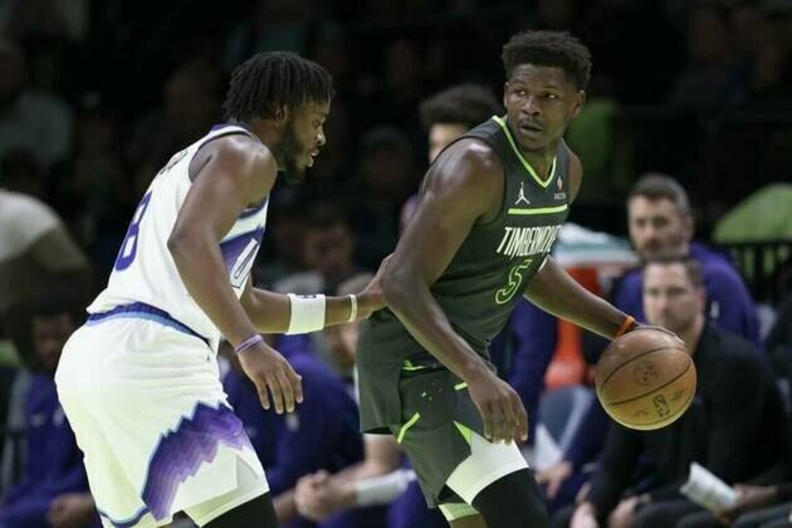 Anthony Edwards, Timberwolves start fast, blow out Jazz