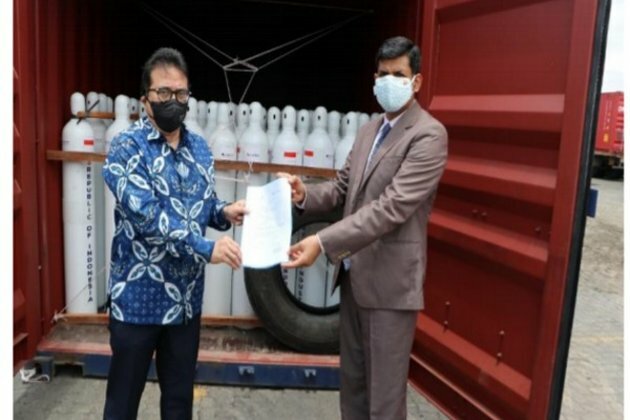 Indonesia sends 1,400 oxygen concentrators to India