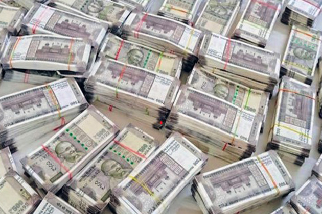 Rupee hits record low of 88.67 against Dollar, Gold at all-time high on Fed Outlook