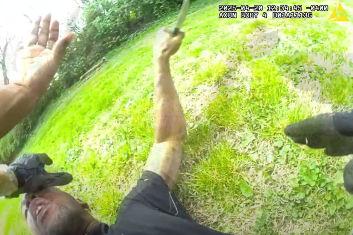 BWC- Agitated man stabs Ky. officer's ballistic vest before fatal OIS