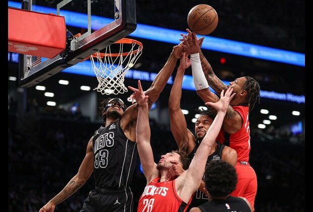 D'Angelo Russell's late basket lifts Nets past Rockets