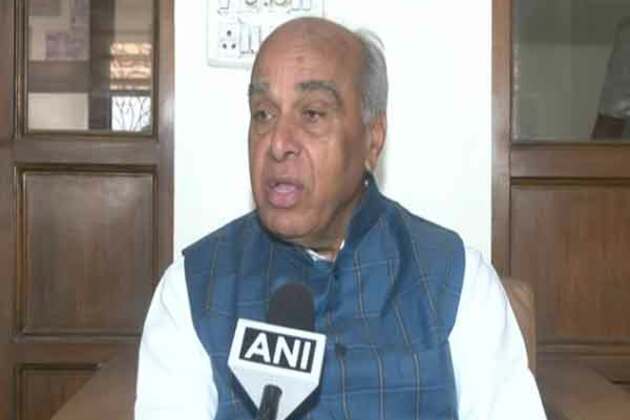 "Will resign if report is unconstitutional," says BJP's Jagdambika Pal as SC hears challenges to Waqf Amendments