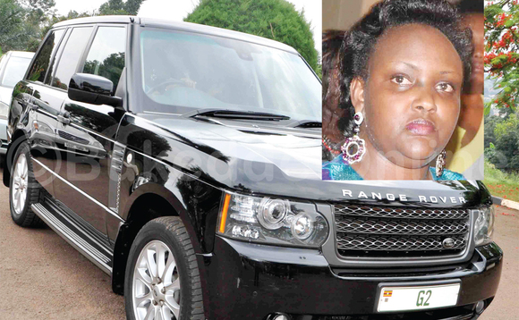 Grace Namara Kirumira n'emmotoka ye Grace Namara Kirumira n'emmotoka ye