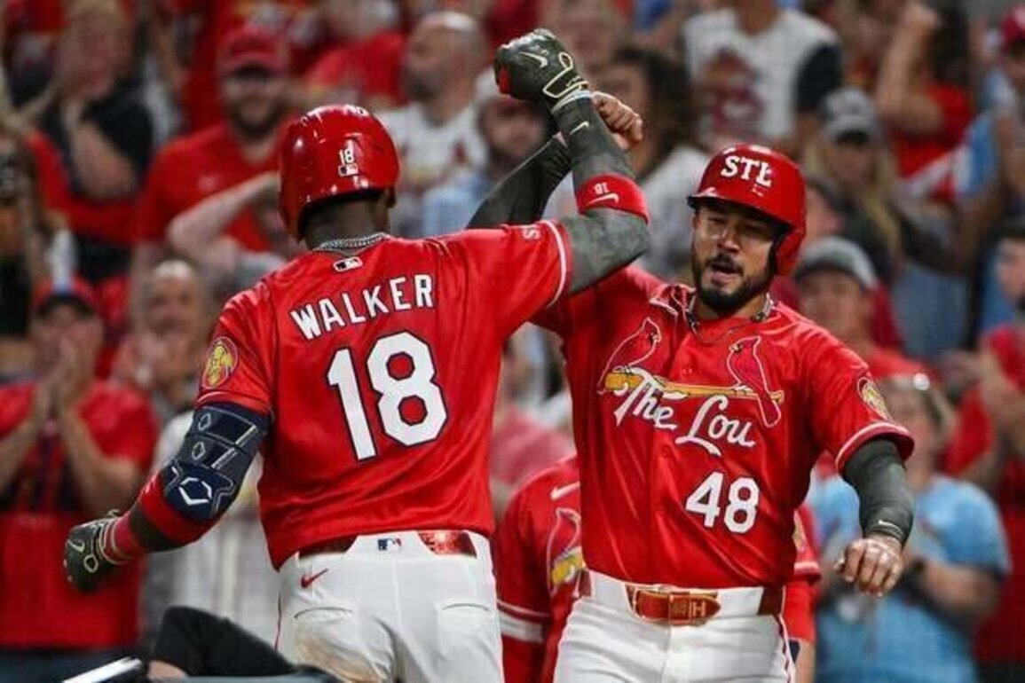 Yohel Pozo delivers walk-off hit as Cards nip Royals in 11