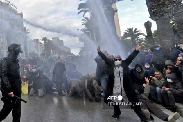 Tunisia Police Turn Water Cannons on Protest Against President