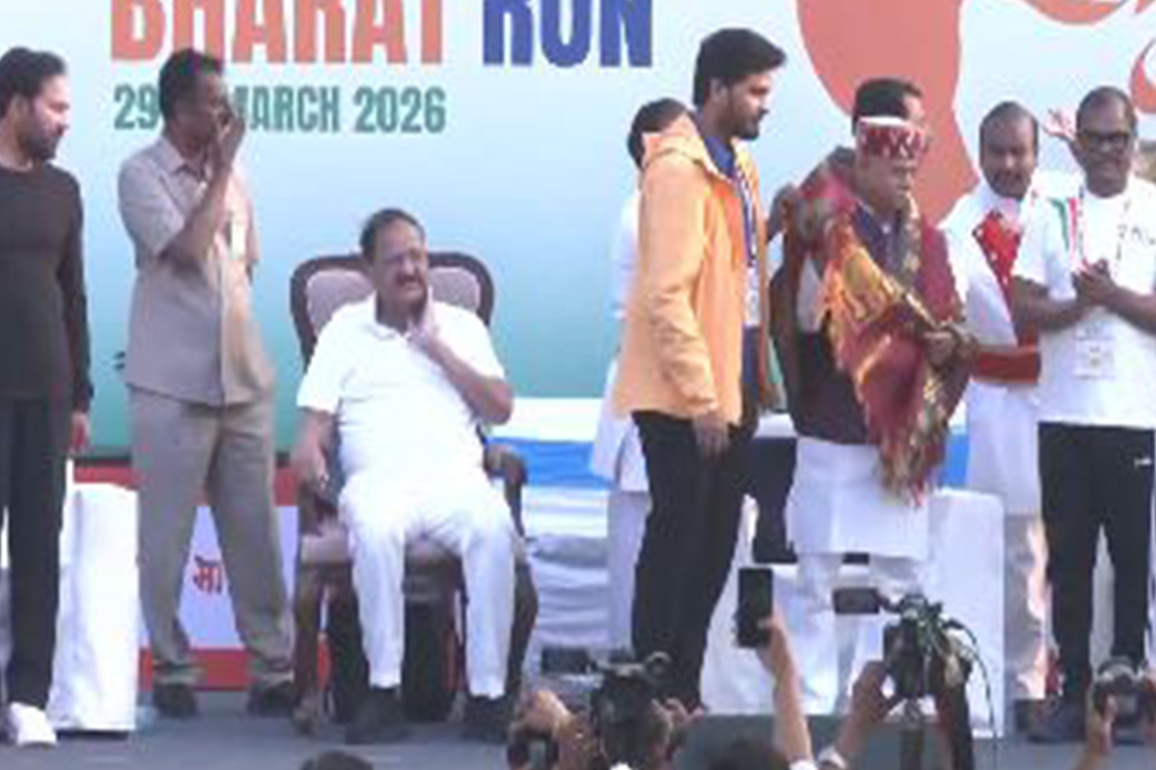 Hyderabad: Former VP Venkaiah Naidu, G Kishan Reddy participate in 'Yuva Bharat Run'