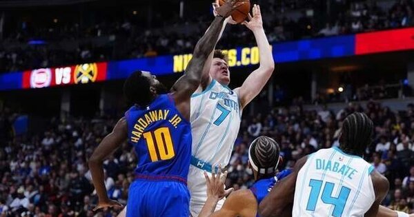 Hornets dominate from start , beat Nuggets for first time in nine tries