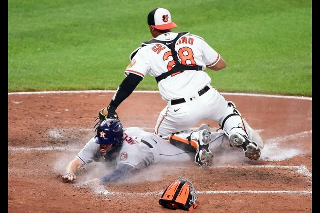 MLB roundup: Astros extend win streak to 9