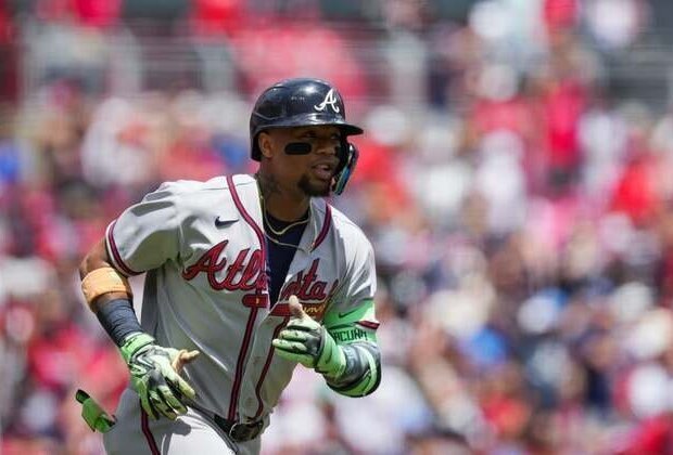 Braves' Ronald Acuna Jr. headed for MRI on hamstring
