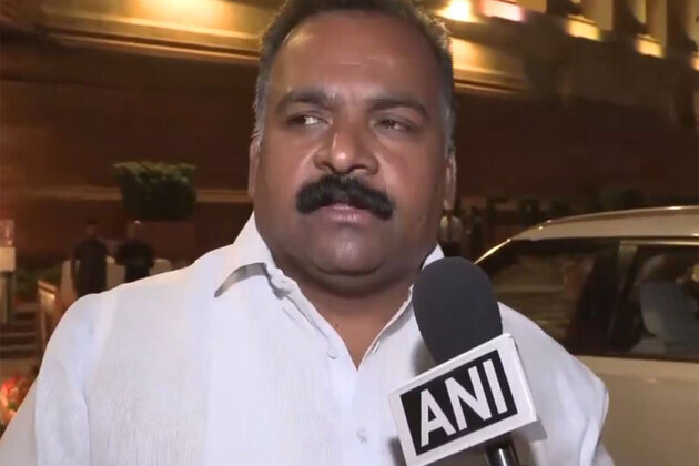 Congress MP Manickam Tagore hits out at Kangana Ranaut over remarks on Rahul Gandhi, says she "follows a script"