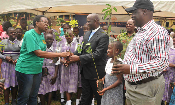 Leaders told to embrace tree planting Leaders told to embrace tree planting