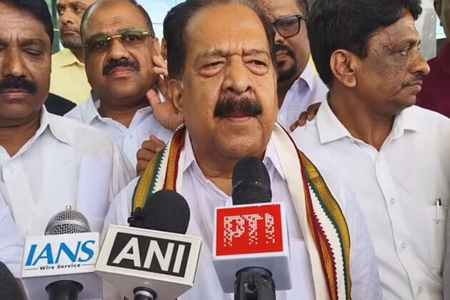 "He is a capable leader": Keralam Home Minister Ramesh Chennithala praises DK Shivakumar ahead of swearing-in