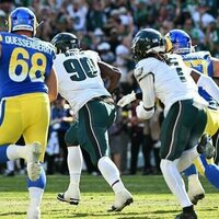 Last-second FG block caps Eagles' wild comeback win over Rams
