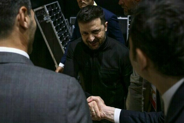 Zelensky moves to retain presidential powers