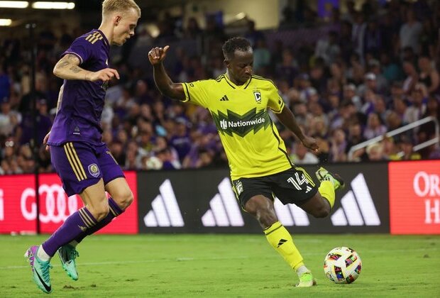 Diego Rossi scores twice as Crew blank Orlando City