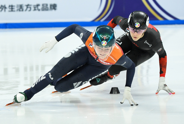 (SP)CHINA-BEIJING-SHORT TRACK SPEED SKATING-WOMEN'S 500M FINAL A (CN)