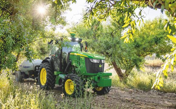 John Deere launches specialist compact 5EN tractor series