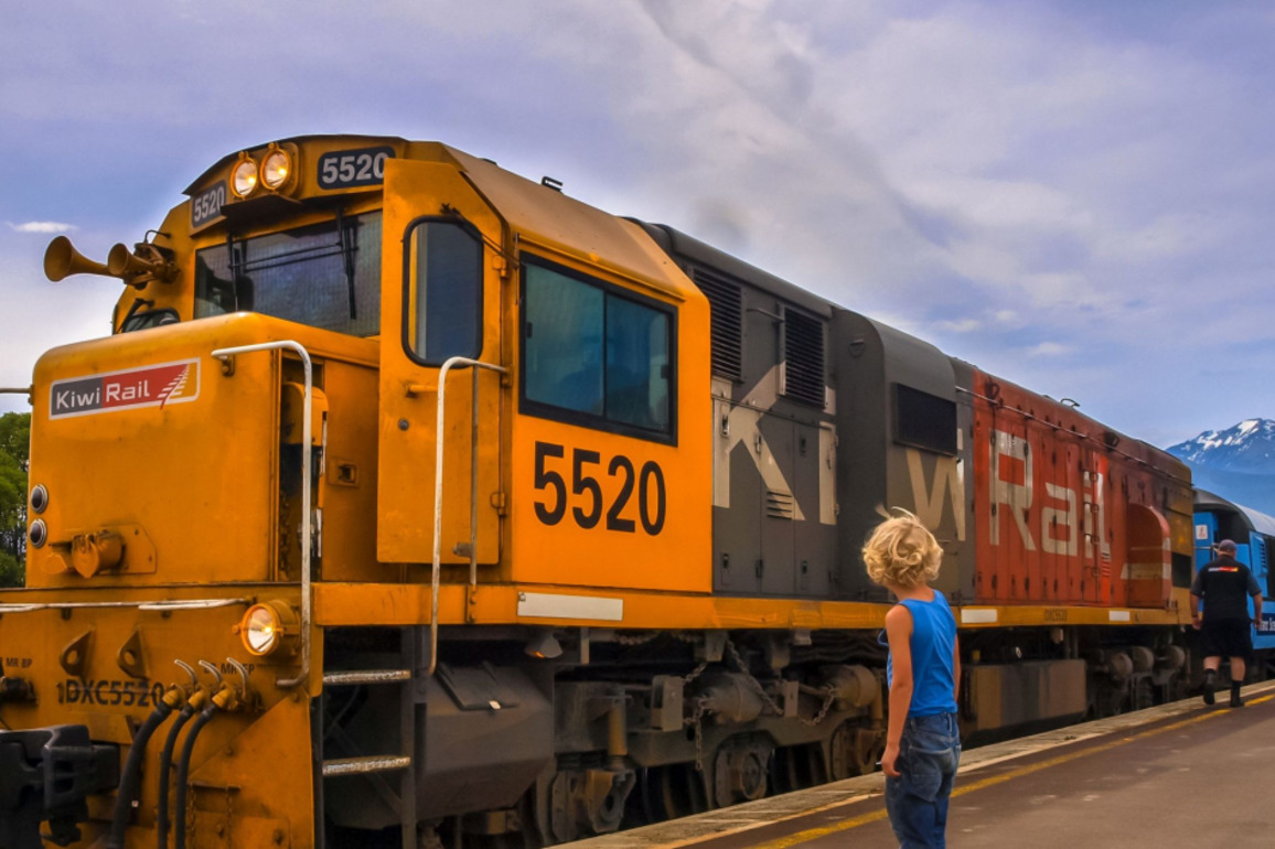 Competing Otago Port proposals 'frustrating', says Associate Regional Development Minister