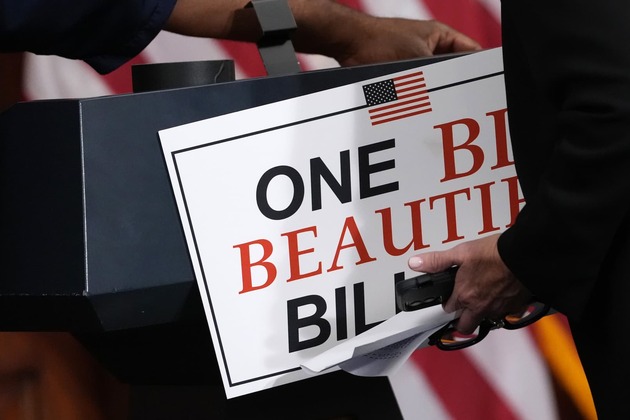 House Republican tax bill favors the rich  how much they stand to gain, and why