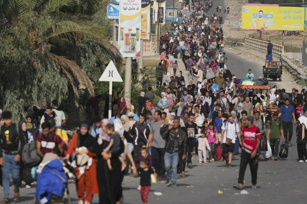 Some 50,000 Gazans flee south in a single day, Israeli army says