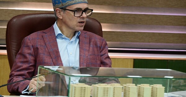 Omar Abdullah Advocates Timely Execution of Housing Initiatives in Jammu and Kashmir