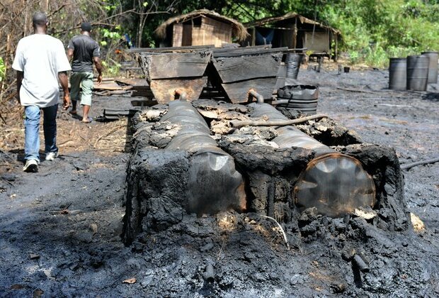 Three things that can go wrong at an illegal oil refinery in Nigeria