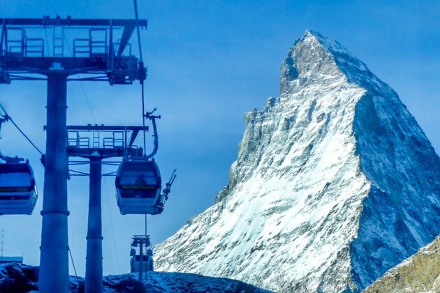 Cases Soar but Swiss Reject Lockdown as COVID Law Vote Looms