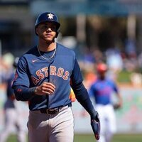 Astros SS Jeremy Pena fractures finger playing for Dominican Republic
