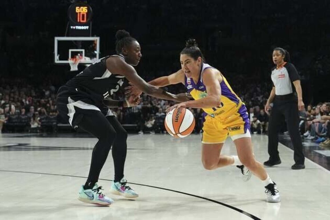 Sparks G Kelsey Plum, WNBA's top scorer, sprains ankle in practice