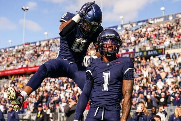 UConn, Army eager for last hurrah at Fenway Bowl