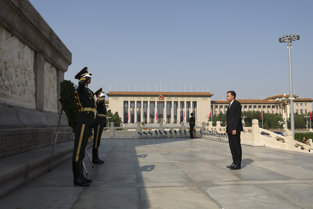 CHINA-BEIJING-PORTUGUESE PM-MONUMENT-TRIBUTE (CN)