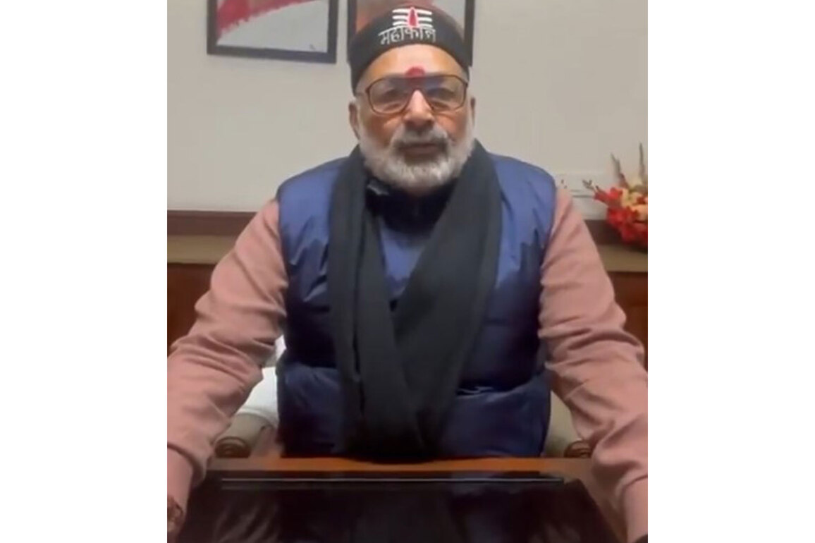 "Childish behaviour": Union Minister Giriraj Singh slams Rahul Gandhi's remarks in Parliament