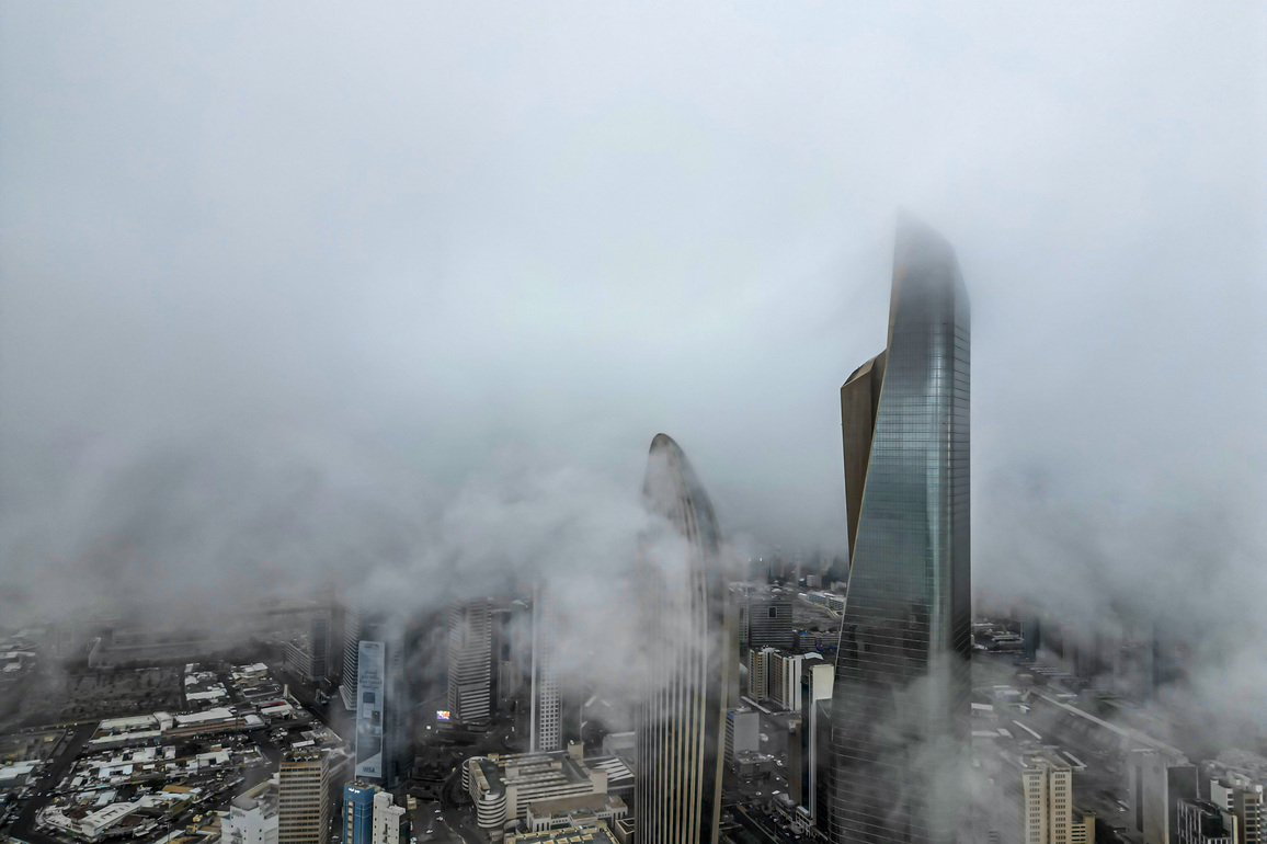 KUWAIT-KUWAIT CITY-FOG