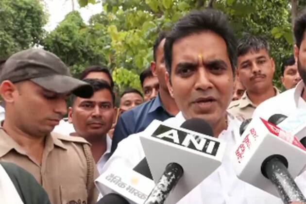 Noida MLA Pankaj Singh remembers late Jaspal Rana at condolence meet, says "his memory will live on in everyone's hearts"