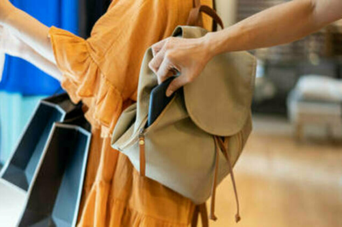 Britain leads Europe in mobile phone pickpocketing - data