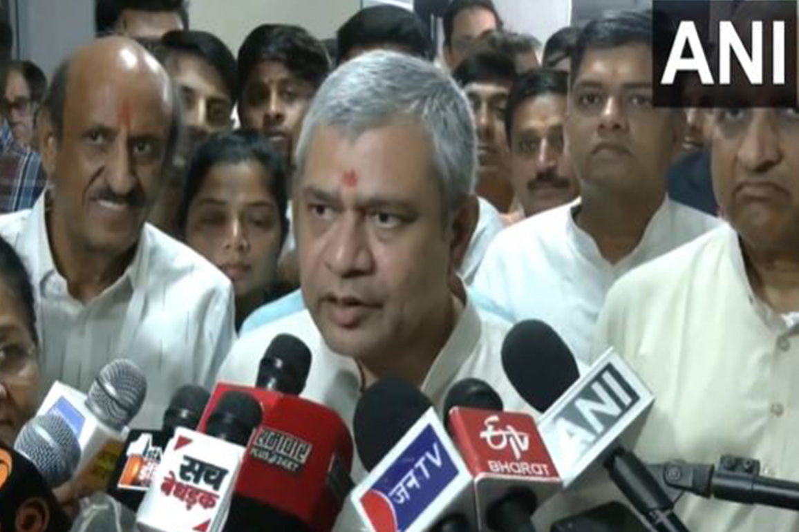 Railway Minister Ashwini Vaishnaw inspects Jaipur stations, announces new maintenance terminal and Vande Bharat train services