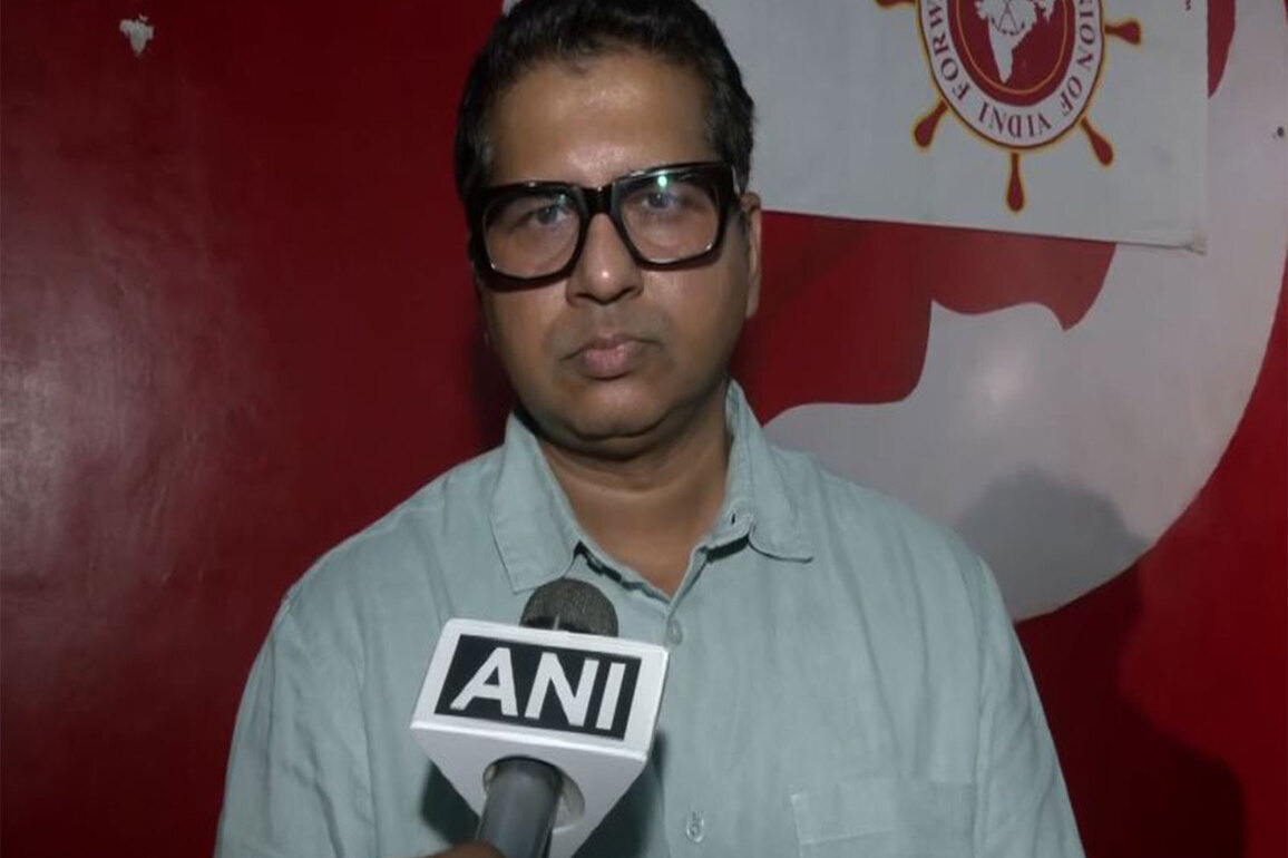 FSUI GS calls on govt to step up efforts as stranded Indian seafarers return from Iran amid West Asia conflict
