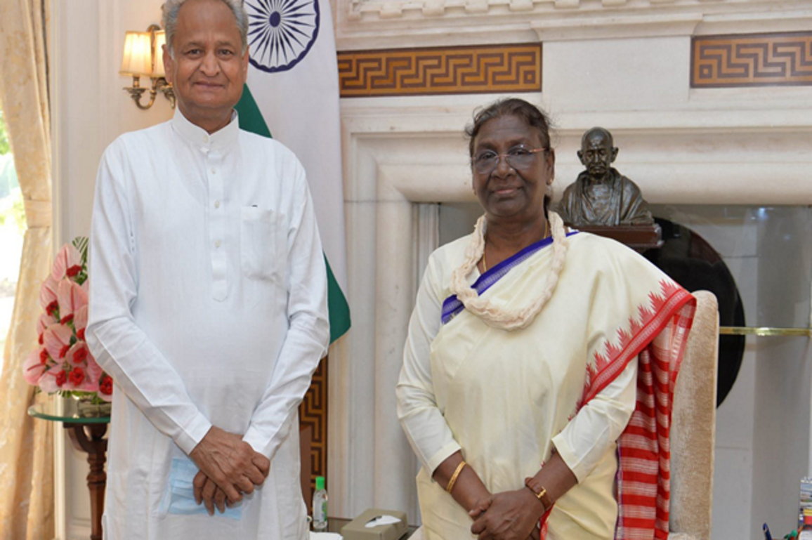 Former Rajasthan CM Ashok Gehlot extends birthday wishes to President Murmu