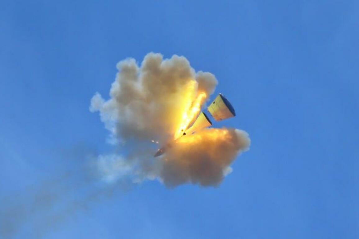 Update: China's new-generation manned spacecraft completes zero-altitude escape flight test