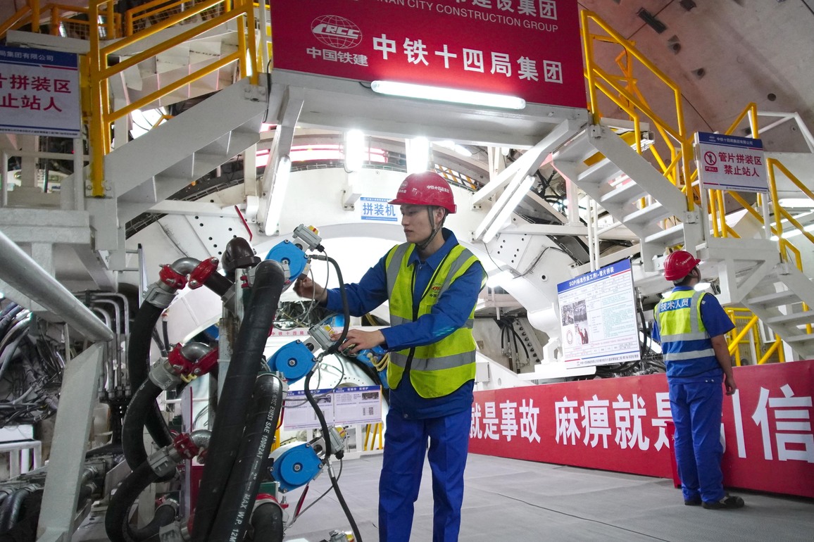 (ShandongHorizon)CHINA-SHANDONG-JINAN-YELLOW RIVER TUNNEL-CONSTRUCTION (CN)
