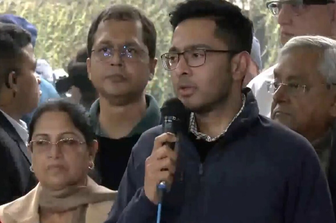 Trinamool Congress delegation meets EC over SIR, Abhishek Banerjee says "no concrete answer to anything"