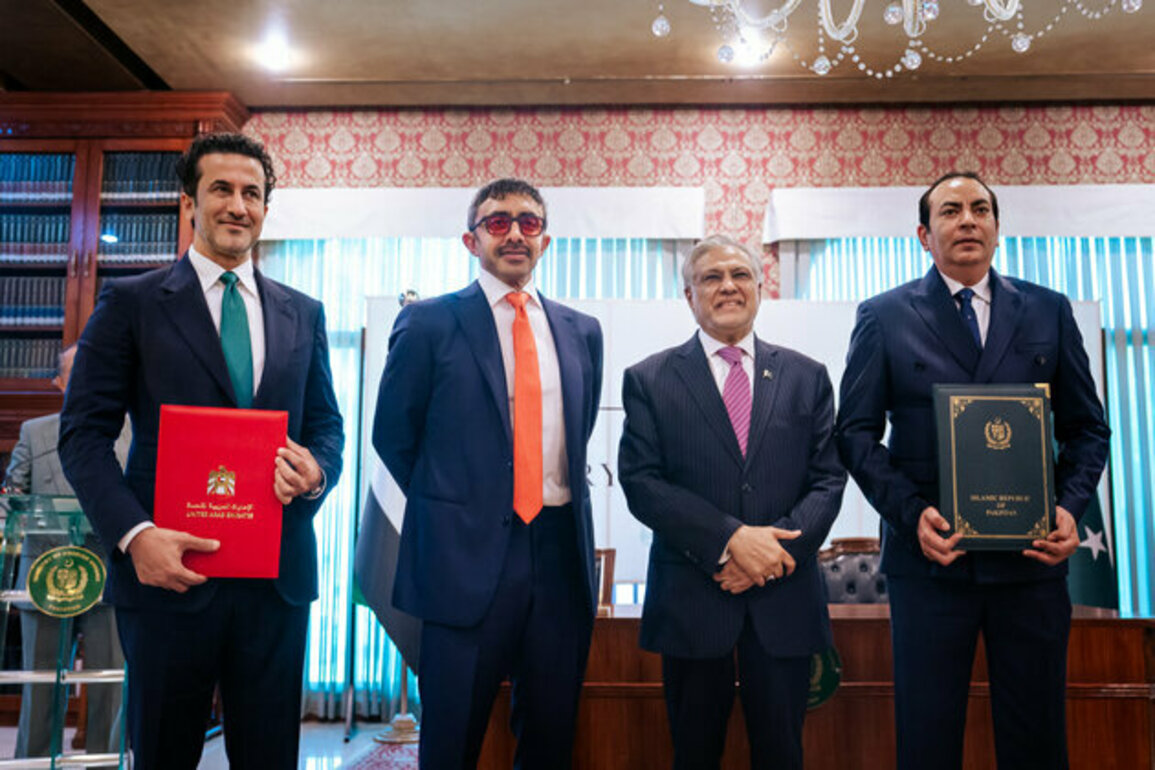 Abdullah bin Zayed meets Pakistan's Deputy Prime Minister & FM, sigining two MoUs, agreement between two countries