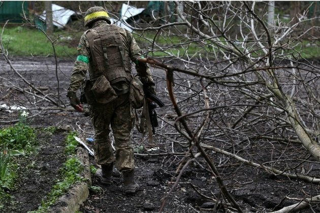 Macron wants tangible security guarantees for Kiev
