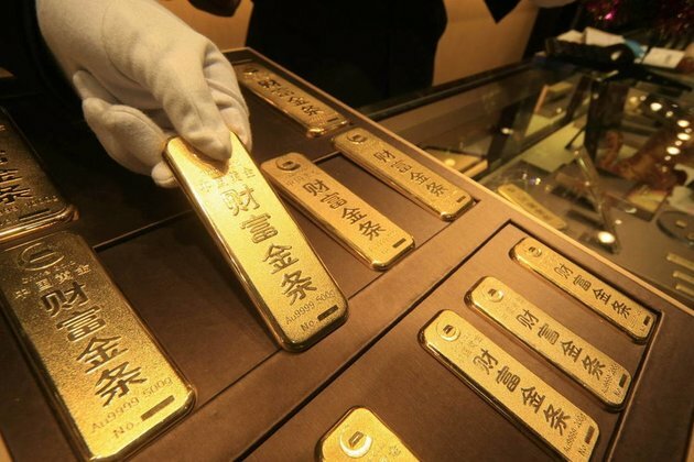 China secretly hoarding gold media